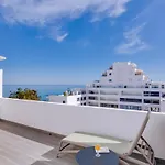 Penthouse T4 Com Vista Mar Em Quarteira