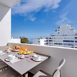 Penthouse T4 Com Vista Mar Em Apartment Quarteira