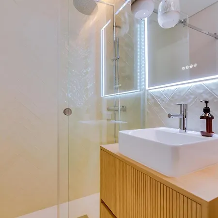 Penthouse T4 Com Vista Mar Em Quarteira