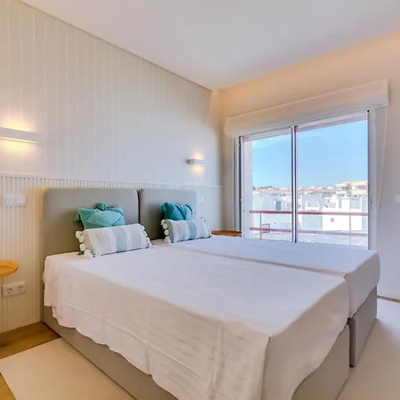 Penthouse T4 Com Vista Mar Em * 奎特里拉