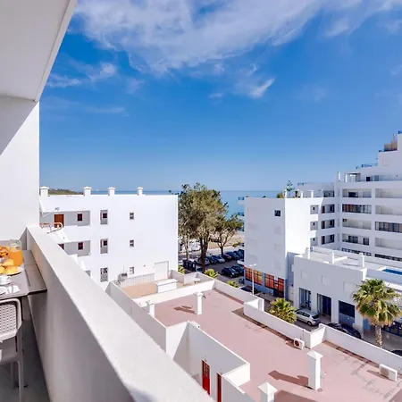 Penthouse T4 Com Vista Mar Em 奎特里拉