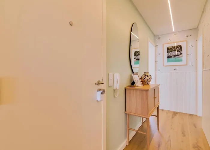 Appartement Penthouse T4 Com Vista Mar Em Quarteira