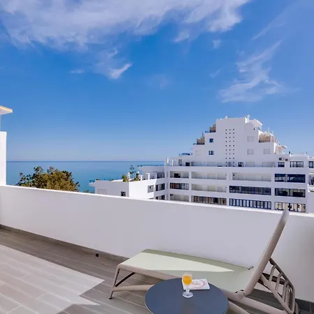 Penthouse T4 Com Vista Mar Em Quarteira